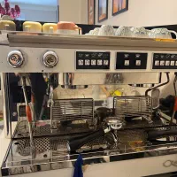 دستگاه اسپرسوساز با دو عدد اسیاب