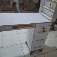 میز کاشت ناخن