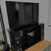 تلویزیون و میز تلویزیون