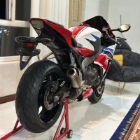 cbr 1000 RR (hrc)|موتورسیکلت|تهران, فلسطین (میدان انقلاب)|دیوار