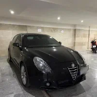 الفارومئو جولیتا روبی بلک استثنایی