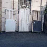 دربهای نوودست دوم. آهنی|مصالح و تجهیزات ساختمان|بروجرد, |دیوار