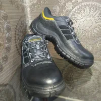 کفش ایمنی|کیف، کفش، کمربند|بندر امام خمینی, |دیوار