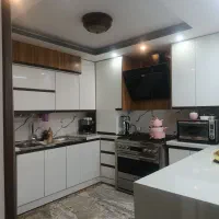 معاوضه یا فروش یک واحد سه طبقه تجاری مسکونی
