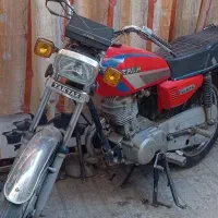 موتورسیکلت سالم و تر و تمیز