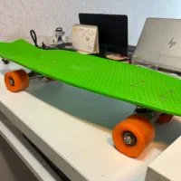 اسکیت برد رنگ سبز