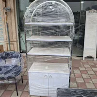 استند قدی|آرایشگاه و سالنهای زیبایی|رشت, امین الضرب|دیوار