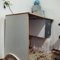 میز و صندلی در حد نو