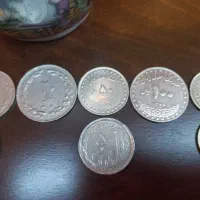 کلکسیونی از سکه های قدیمی|کلکسیون اشیاء عتیقه|اصفهان, باغ زرشک|دیوار