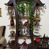 ویترین چوبی بزرگ و شیک سالم