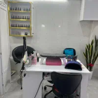 وسایل سالن زیبایی با قیمت مناسب به خاطر کمبود جا|آرایشگاه و سالن‌های زیبایی|رشت, حومه رشت|دیوار