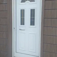 درب های دکوراتیو یو پی وی سی