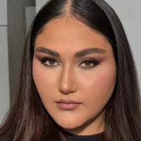 میکاپ و شنیون فقط هفت‌صد
