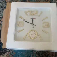 ساعت دیواری آرام گرد