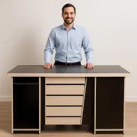 میز اداری و کارمندی با طراحی شیک و مدرن در حد نو