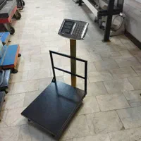 باسکول ۳۰۰ تاشو شاسی سنگین ترازو|فروشگاه و مغازه|یزد, |دیوار