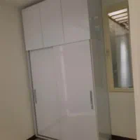 کمد لباس جادار و عمیق و نو بادرب ریلی با نصف قیمت|جاکفشی، کمد، دراور|تهران, سردارجنگل|دیوار