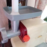 چرخ گوشت کارکرده تمیز|خردکن، آسیاب، غذاساز|قم, بلوار امین و ساحلی|دیوار