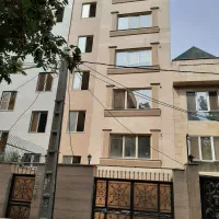 77-متر-خیابان-بهشتی-پارکینگ-وآسانسور-وانباری-دارد