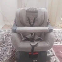 صندلی کودک ماشین سالم
