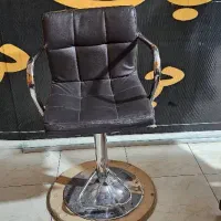 آیینه و کنسول آرایشگاه با صندلی|آرایشگاه و سالن‌های زیبایی|دره شهر, |دیوار