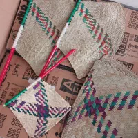 انواع بادبزن حصیری و پلاستیکی|صنایع دستی و سایر لوازم تزئینی|اصفهان, ارغوانیه|دیوار