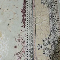 فرش کرم رنگ