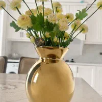 گل و گلدان
