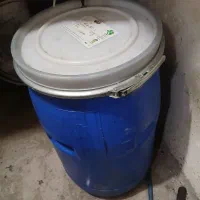 دبه یا بشکه پلاستیکی|ظروف نگهدارنده، پلاستیکی، یک‌بارمصرف|زنجان, |دیوار