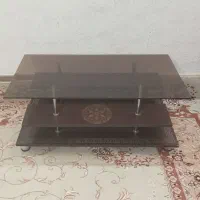 میز۴طبقه ولی طبقه وسطش پله ای،میشه گفت ۴طبقه