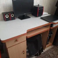 میز کامپیوتر