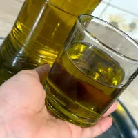 زیتون شکسته درشت وروغن زیتون