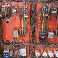 برقکارصنعتی عیب یابی وتعویض