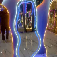 آینه قدی دیواری پایه دار کشودار چوبی فلزی