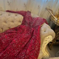 لباس مجلسی|لباس|مشهد, کوشش|دیوار