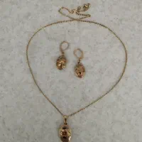 تعدادی عروسک اختاپوس گردنبند گوشواره نومناسب کادو|اسباب‌‌بازی|تهران, تولید دارو|دیوار