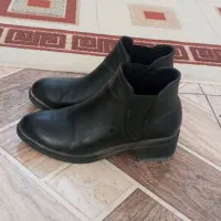 نیم بوت|کیف، کفش، کمربند|تربت‌حیدریه, اندیشه|دیوار