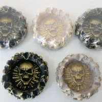 زیر‌ سیگاری‌ اسکلت