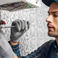 تعمیرات پکیج و کولر تعمیرکار آبگرمکن بخاری شومینه