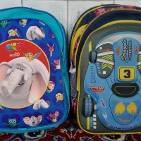 دو تا کیف مدرسه ای