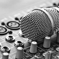 راهنماییم کنید لطفا خوانندم(خواننده)