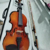 ویولن نو و استفاده نشده است