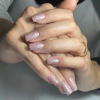 کاشت وترمیم ناخن|خدمات آرایشگری و زیبایی|الوند, |دیوار