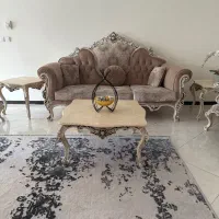 مبل کلاسیک و میز غذا خوری