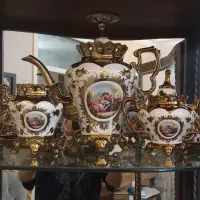 عصرانه خوری لیلی مجنون