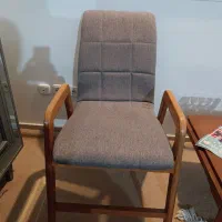 صندلی چوب راش برند مبلیران. در حد نو هست واقعا