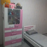 کمد دیواری صورتی و تخت بچه صورتی|تخت و سرویس خواب|خرم‌آباد, |دیوار