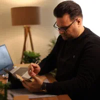 ترید . استخدام در فارکس با درآمد دلاری نامحدود