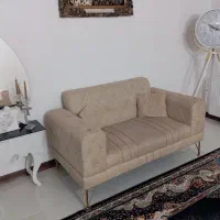 مبل ۹ نفره با عسلی در حد نو