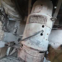 یک عدد دینام جوش روسیه درحال کار